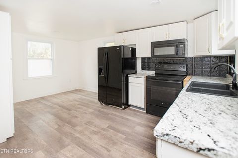 Tiny photo for 504 Wharf St, Loudon, TN 37774 (MLS # 1333727)