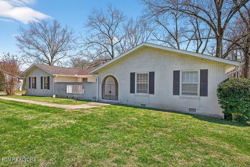 Photo of 725 Flatt Ave, Cookeville, TN 38501 (MLS # 1333470)