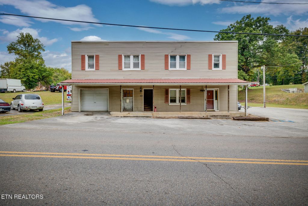 Photo of 1111 Old Roane St, Harriman, TN 37748 (MLS # 1304274)