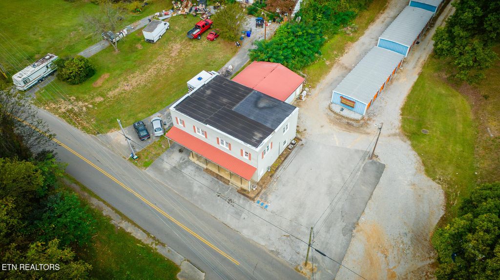 Photo of 1111 Old Roane St, Harriman, TN 37748 (MLS # 1304274)