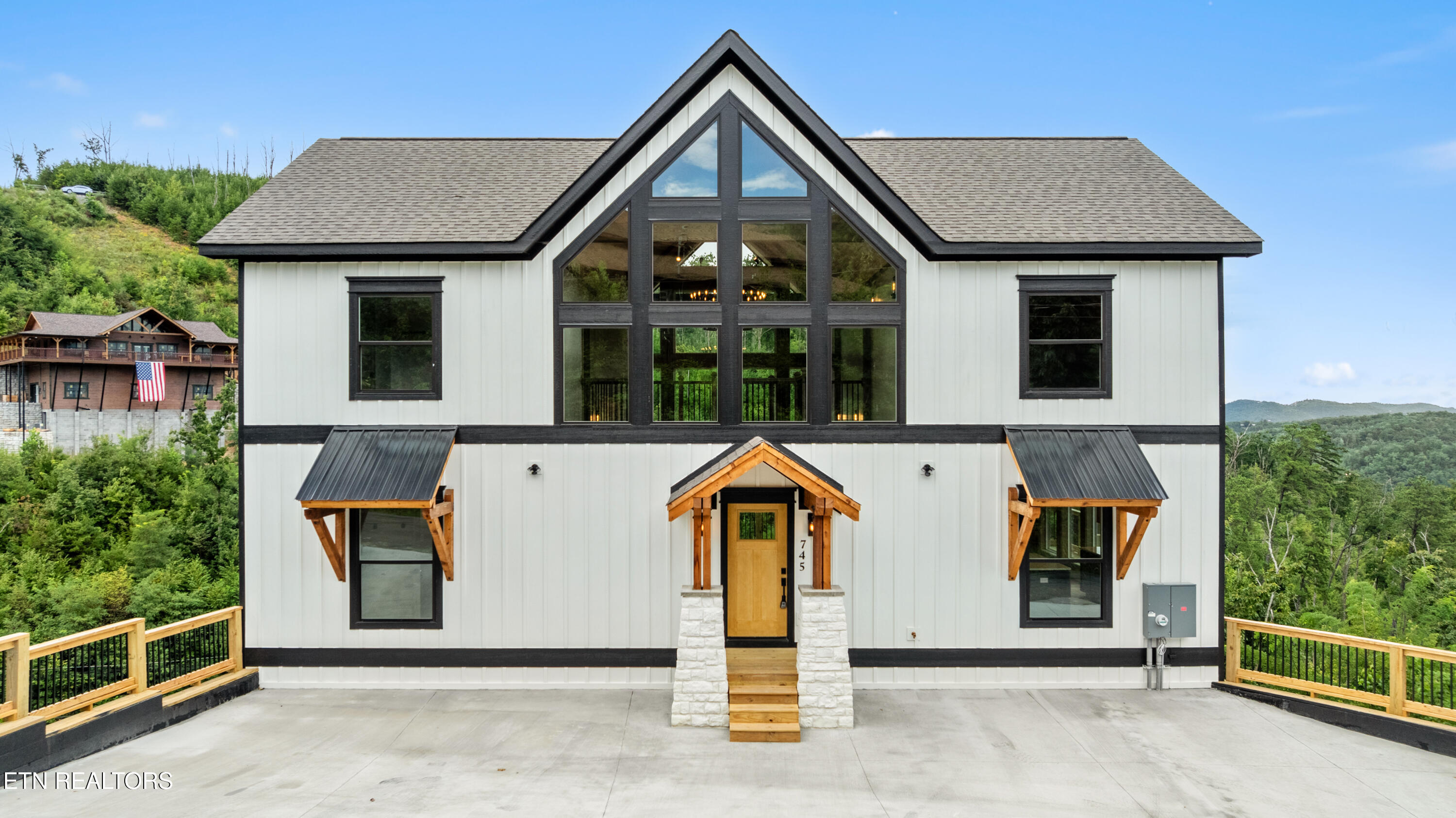745 Pinecrest Drive