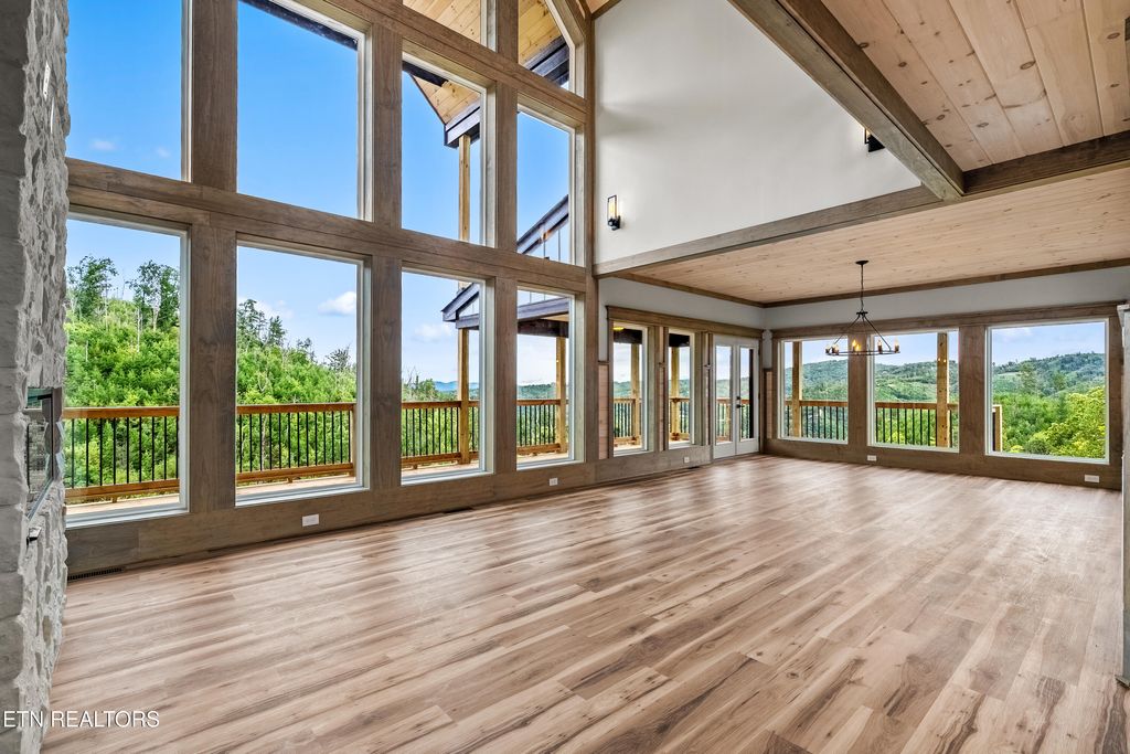 Photo of 745 Pinecrest Drive, Gatlinburg, TN 37738 (MLS # 1312489)