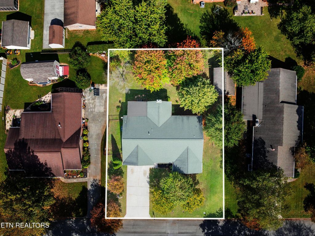 Photo of 1420 Hartford Ave, Maryville, TN 37803 (MLS # 1318176)