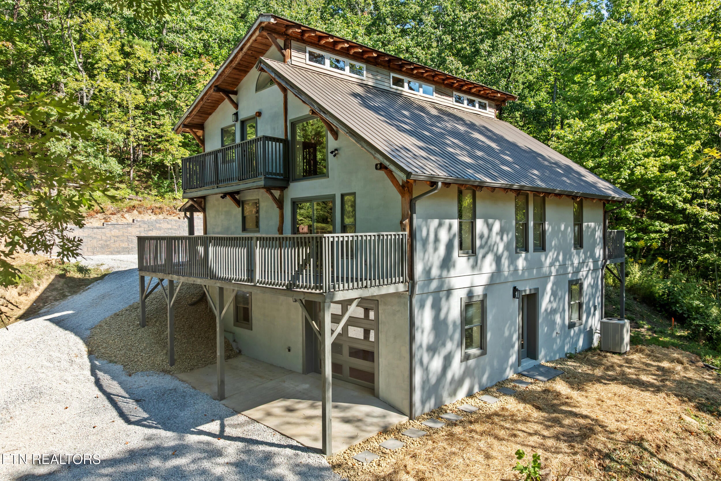 3261 Butterfly Hollow Rd