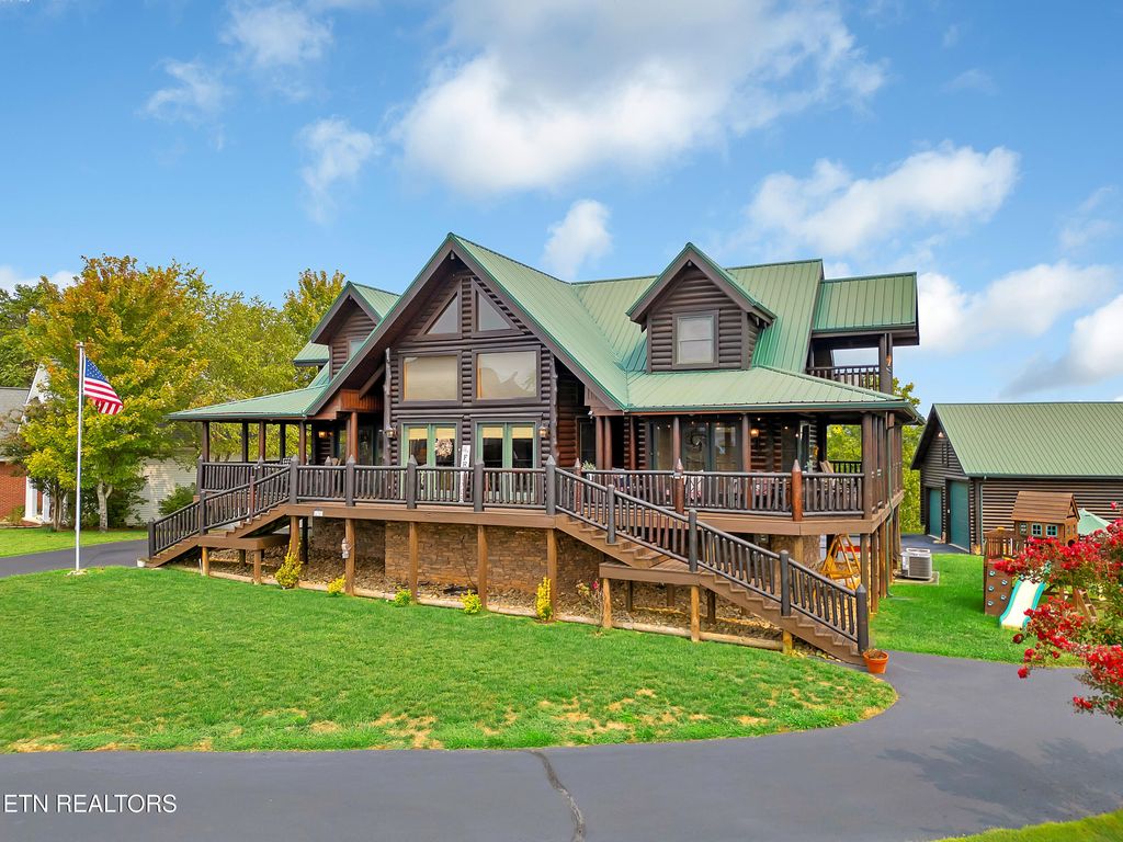 Photo of 838 Pinnacle Drive, Dandridge, TN 37725 (MLS # 1313872)