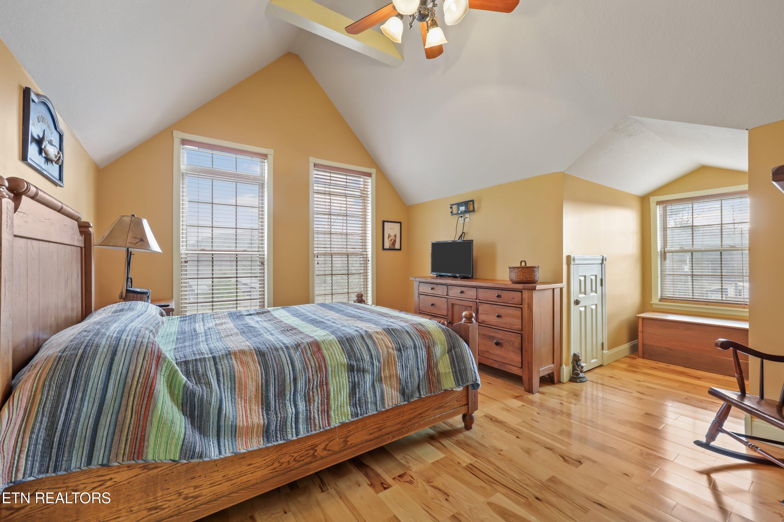 Sharps Chapel, Tennessee, 37866, United States, 3 Bedrooms Bedrooms, ,6 BathroomsBathrooms,Residential,Active,2025174