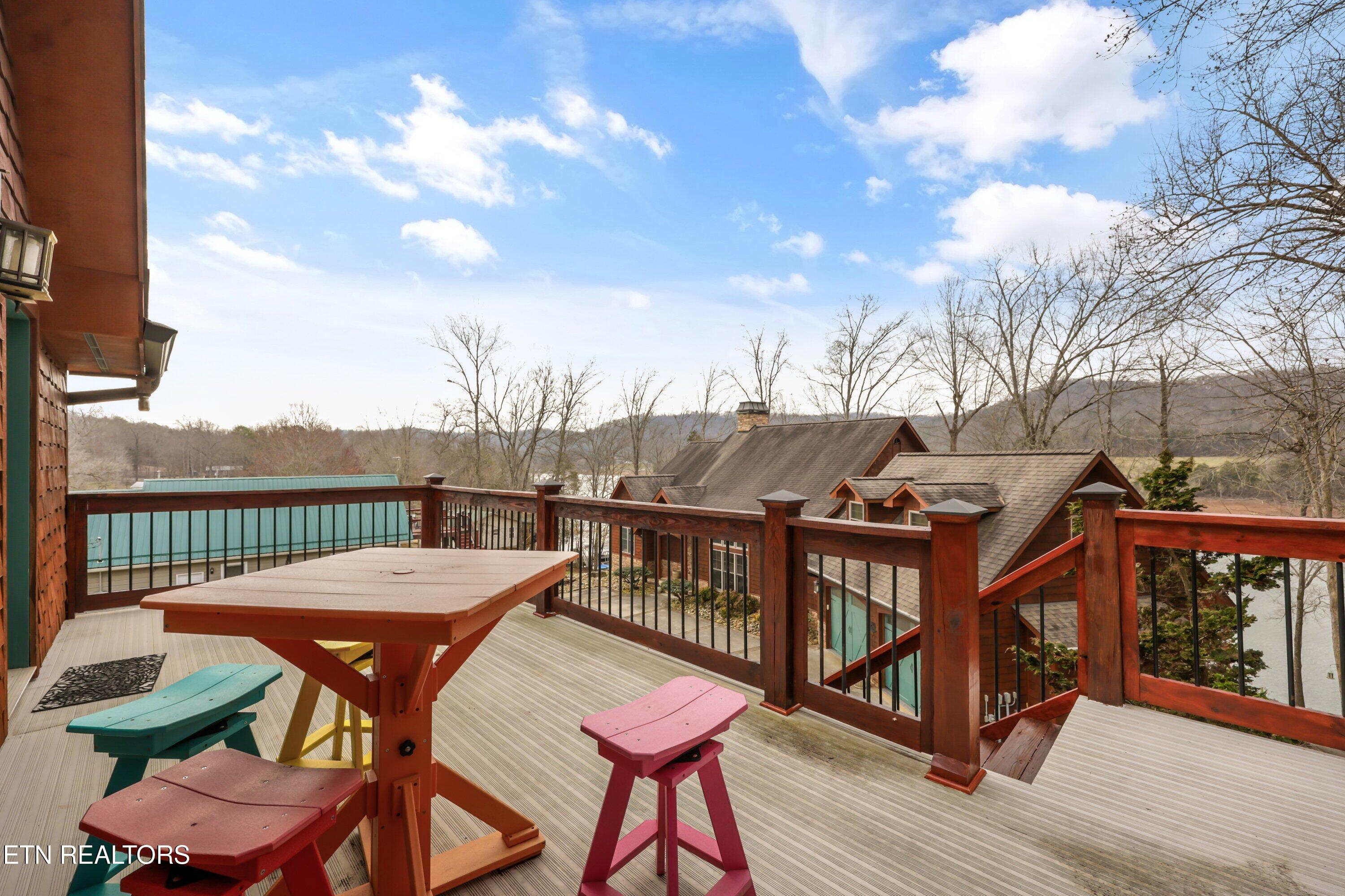 Sharps Chapel, Tennessee, 37866, United States, 3 Bedrooms Bedrooms, ,6 BathroomsBathrooms,Residential,Active,2025174