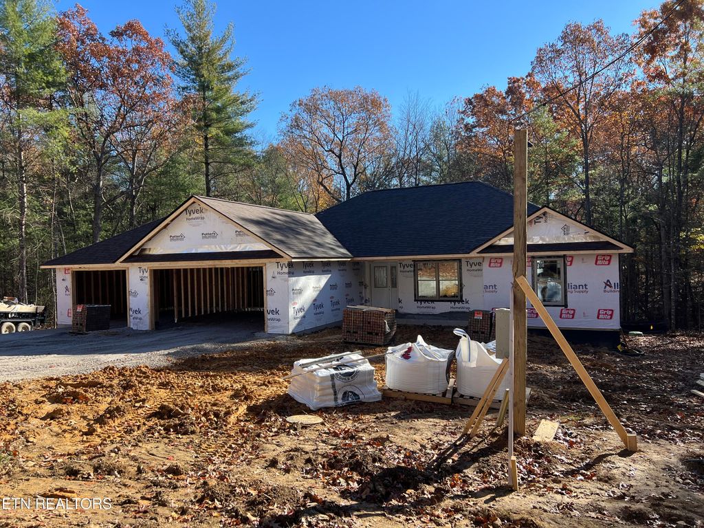 Photo of 183 Natchez Circle, Crossville, TN 38558 (MLS # 1321101)