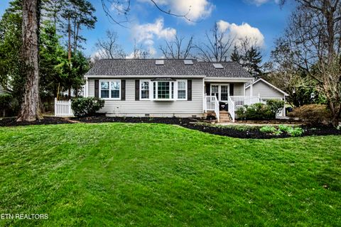 Photo of 4011 Whitlow Ave, Knoxville, TN 37919 (MLS # 1333057)