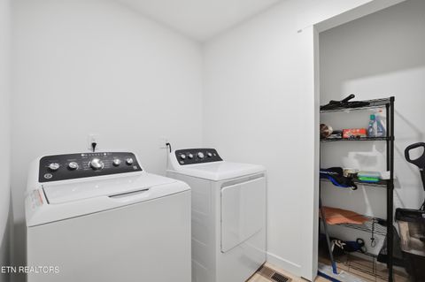 Tiny photo for 103 Martin Court Court, Dandridge, TN 37725 (MLS # 1337648)