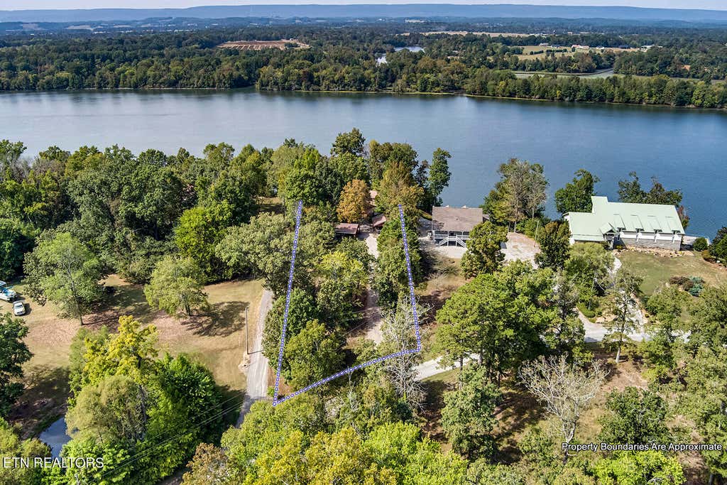 Photo of 315 Russell Ln, Decatur, TN 37322 (MLS # 1242302)