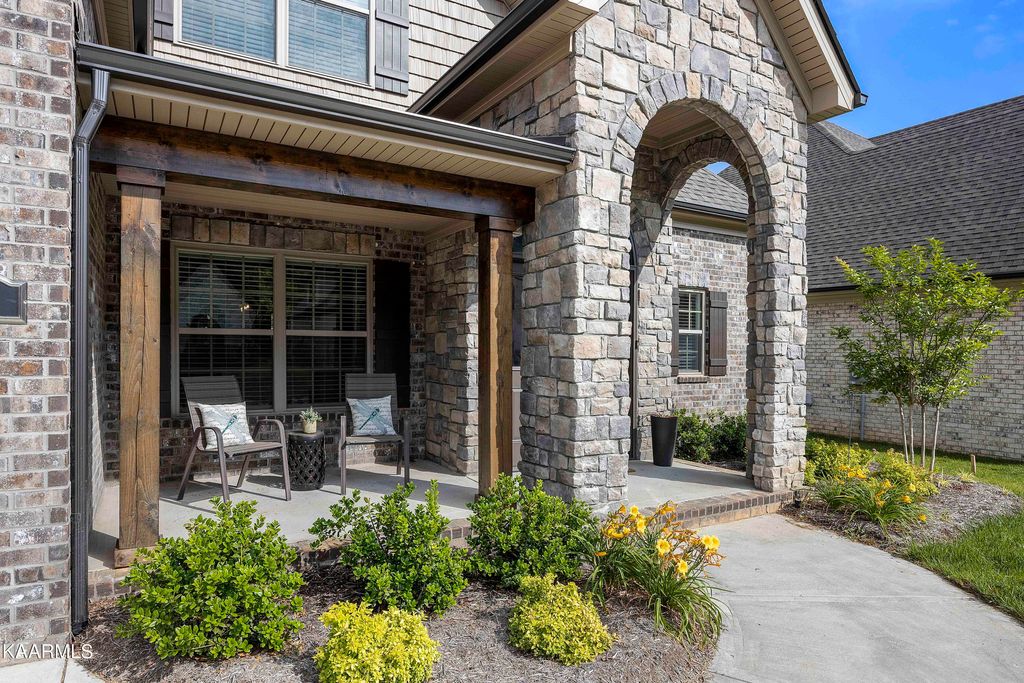 Photo of 1021 Westland Creek Blvd, Knoxville, TN 37923 (MLS # 1229181)