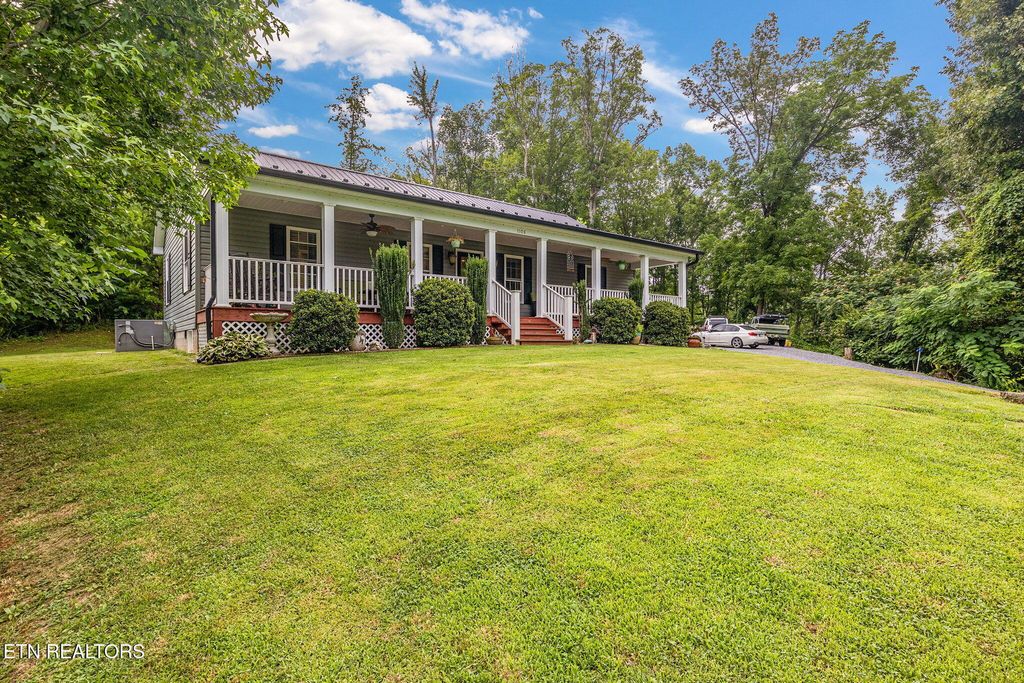 Photo of 1106 Little Smoky Road Rd, Gatlinburg, TN 37738 (MLS # 1306539)