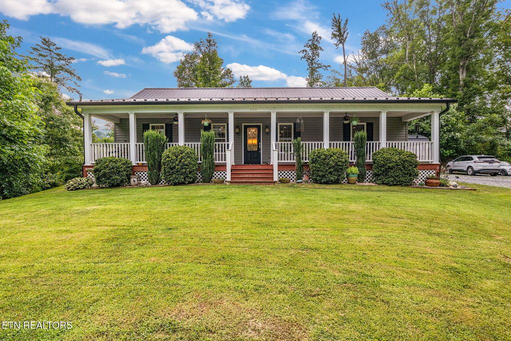 Photo of 1106 Little Smoky Road Rd, Gatlinburg, TN 37738 (MLS # 1306539)