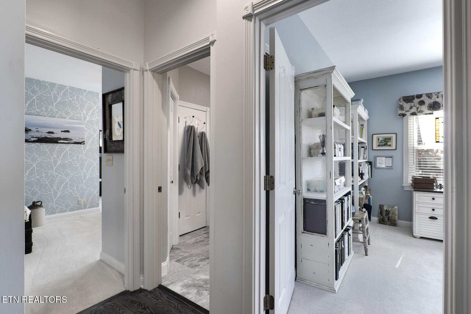 Loudon, Tennessee 37774, United States, 5 Bedrooms Bedrooms, ,4 BathroomsBathrooms,Residential,Active,84891