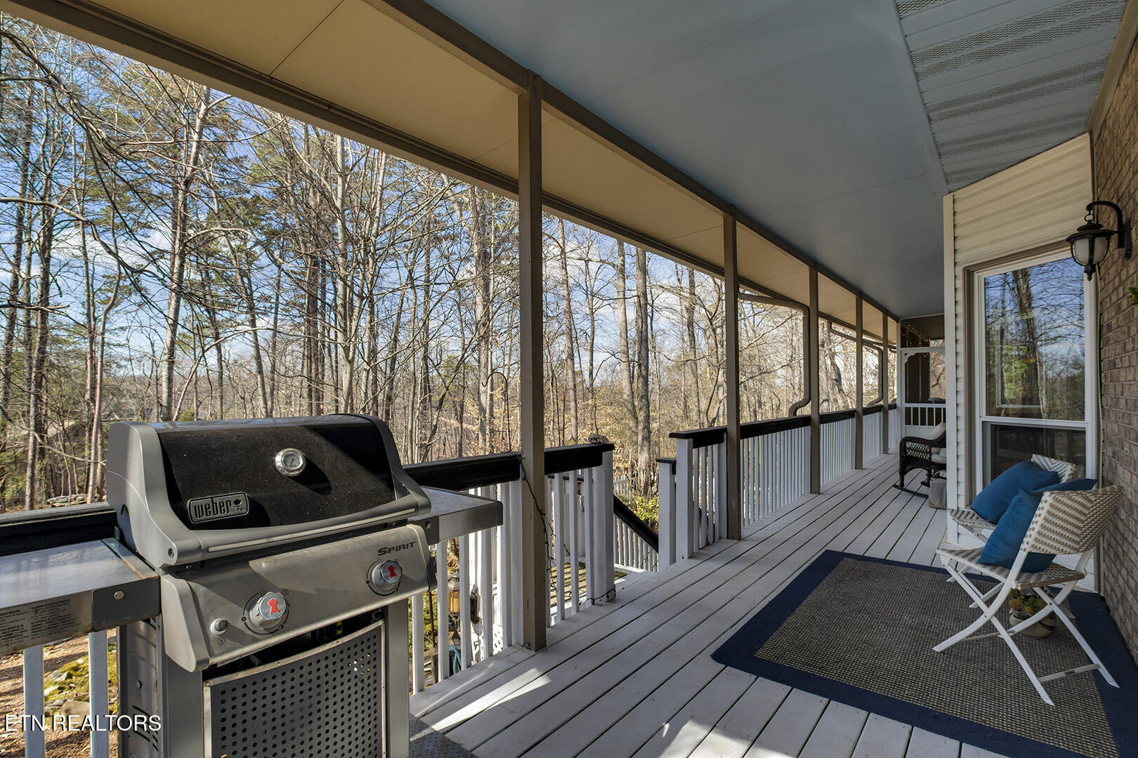 Loudon, Tennessee 37774, United States, 5 Bedrooms Bedrooms, ,4 BathroomsBathrooms,Residential,Active,84891