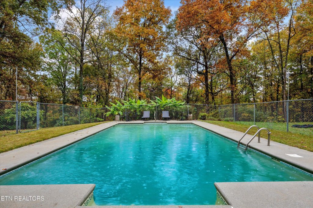 Photo of 9428 Jim Loy Rd, Strawberry Plains, TN 37871 (MLS # 1320515)