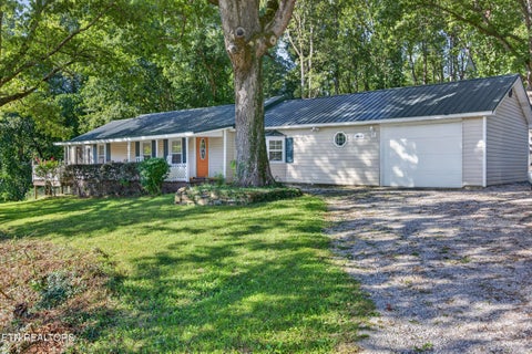 Photo of 3613 Eastland Rd, Sparta, TN 38583 (MLS # 1353052)