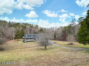 589 Possum Valley Rd