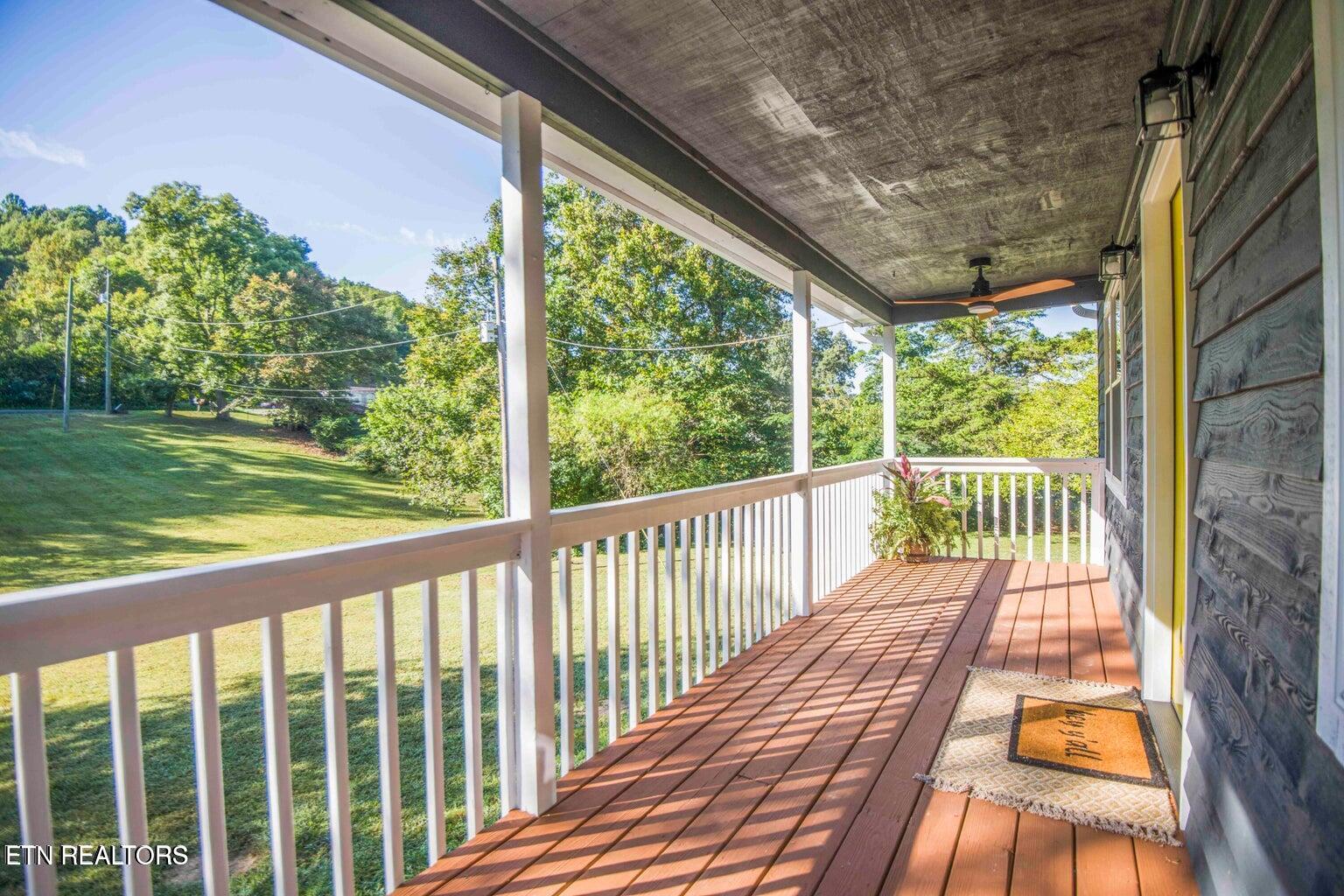 589 Possum Valley Rd