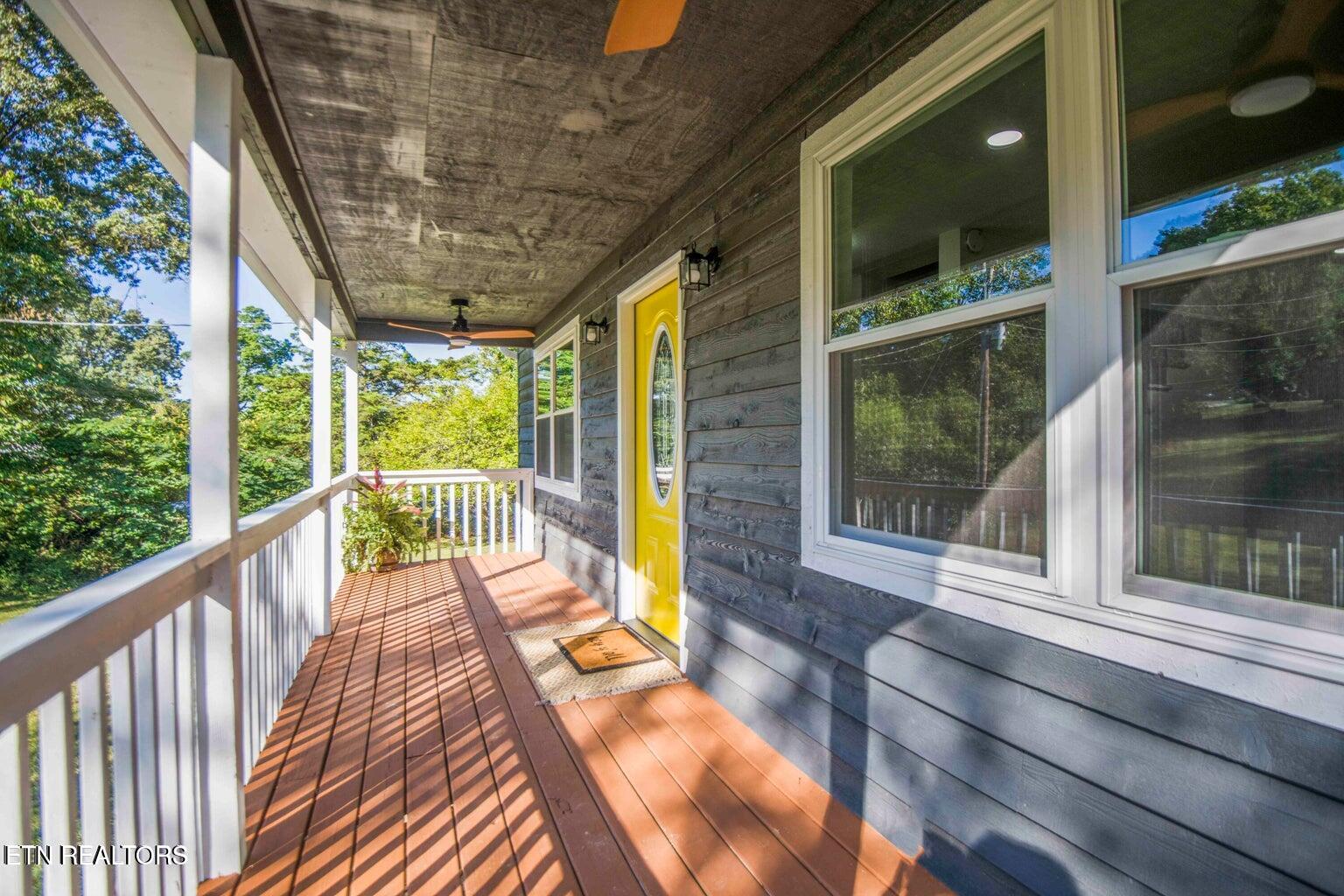 589 Possum Valley Rd