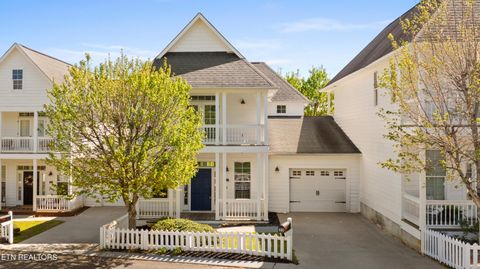 Photo of 1101 Main St #UNIT 20, Loudon, TN 37774 (MLS # 1336440)