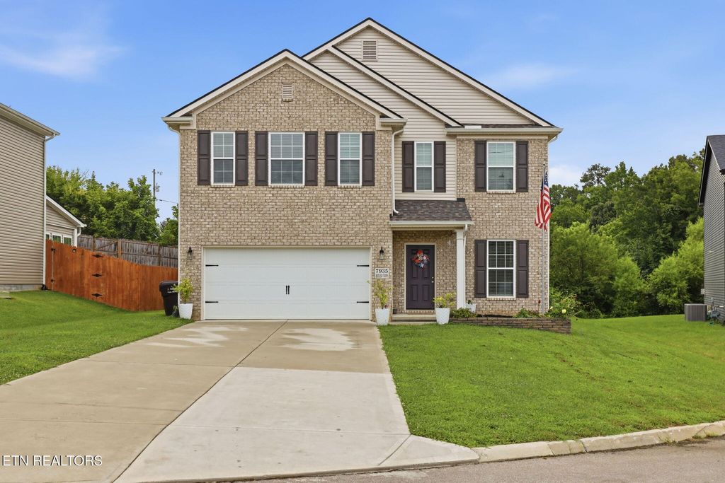 Photo of 7935 Beeler Farms Lane, Knoxville, TN 37918 (MLS # 1349341)