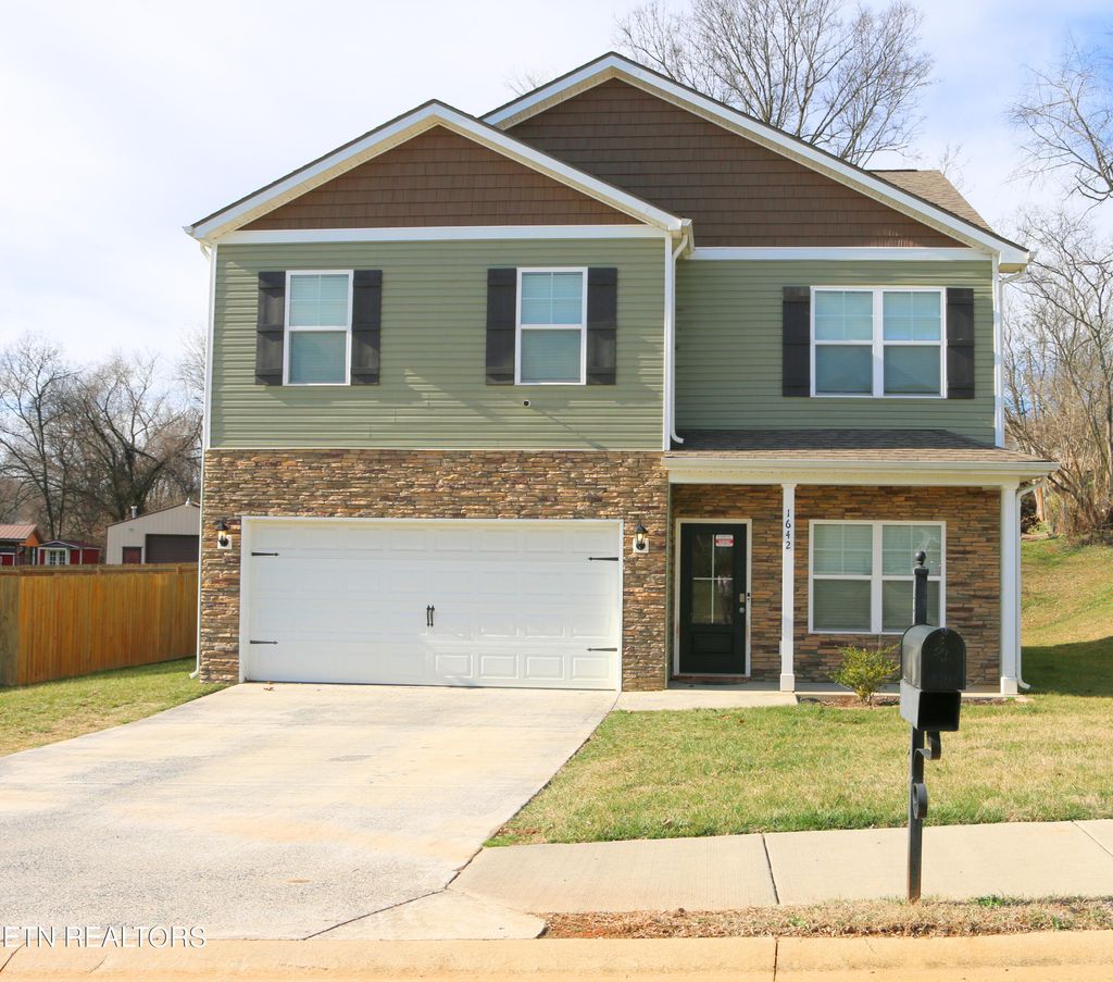 Photo of 1642 Pebblestone Court, Morristown, TN 37814 (MLS # 1326507)