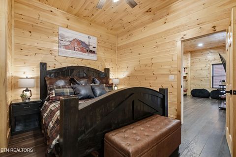 Tiny photo for 686 Stockton Drive, Sevierville, TN 37876 (MLS # 1323085)