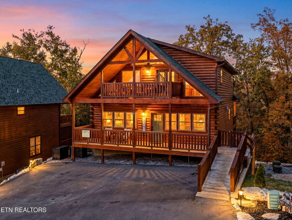 Photo of 686 Stockton Drive, Sevierville, TN 37876 (MLS # 1323085)