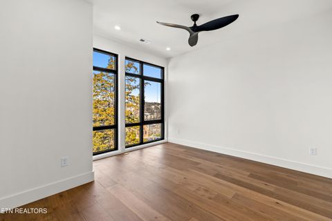 Tiny photo for 3974 Midland Ave, Knoxville, TN 37919 (MLS # 1334987)