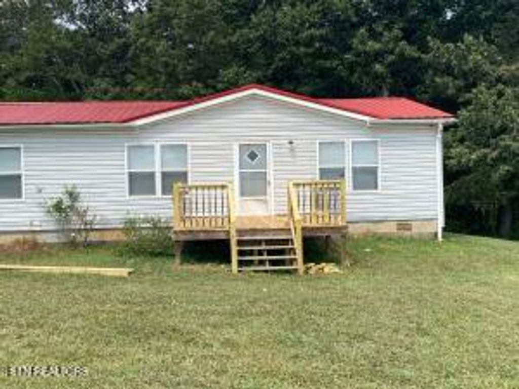Photo of 1007 Glenlock Rd, Sweetwater, TN 37874 (MLS # 1314397)