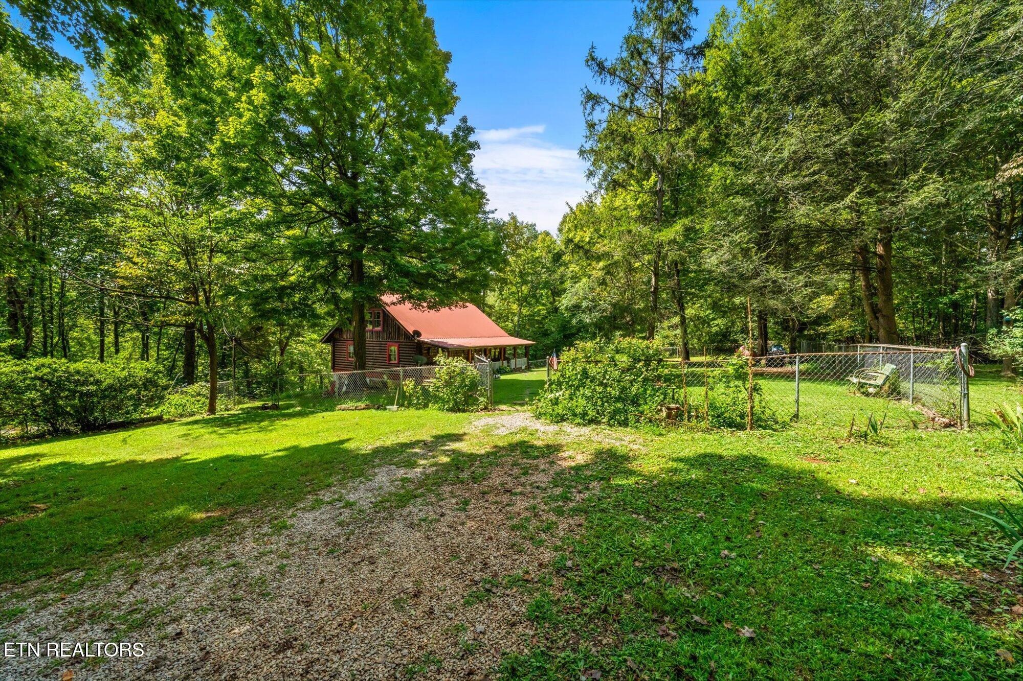 716 Pine Hollow Rd