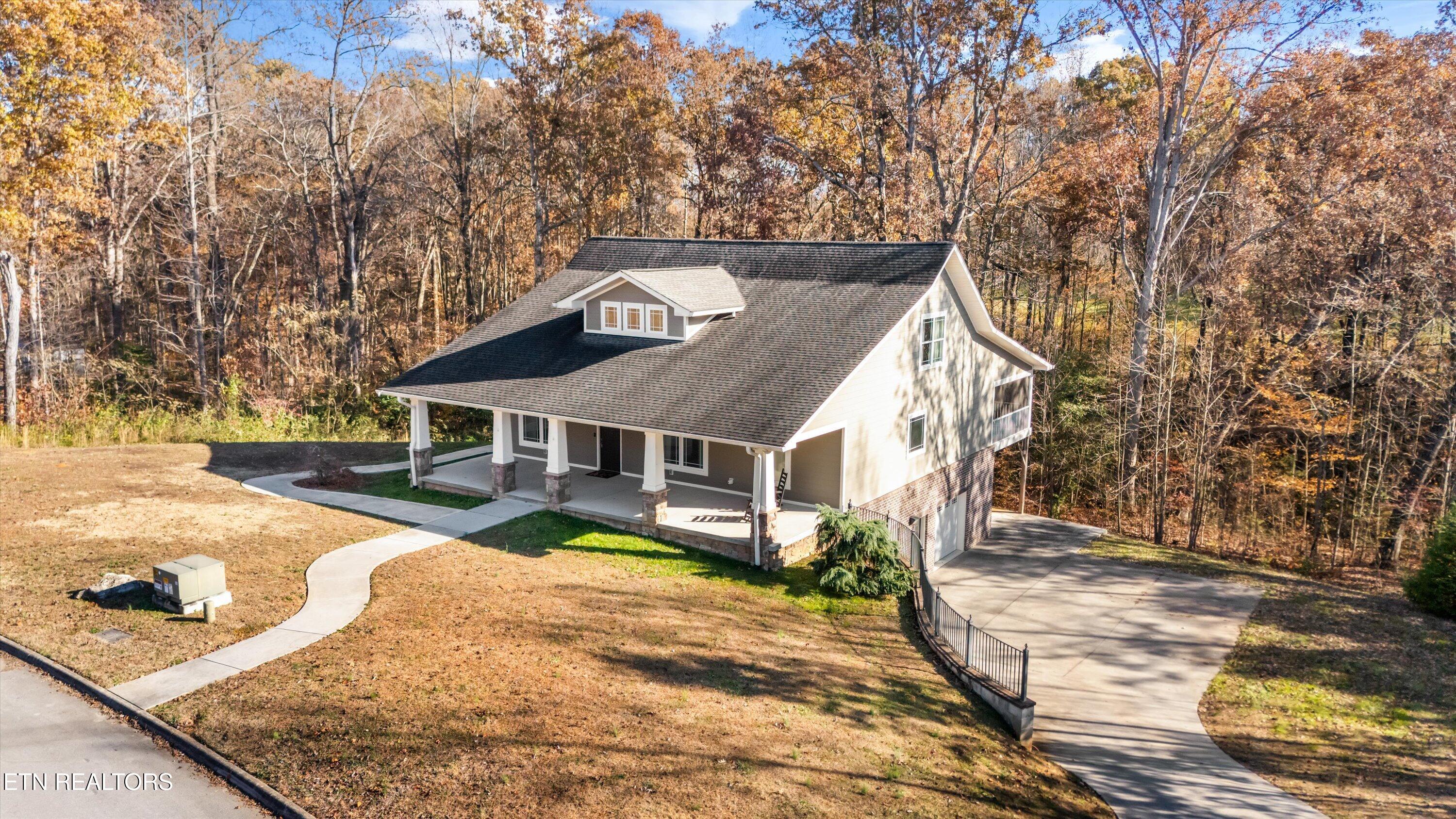 1059 Houston Springs Rd