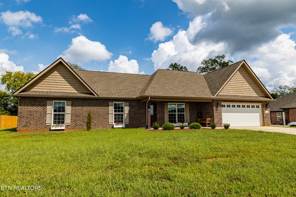 Photo of 1920 Griffitts Mill Circle, Maryville, TN 37803 (MLS # 1356714)