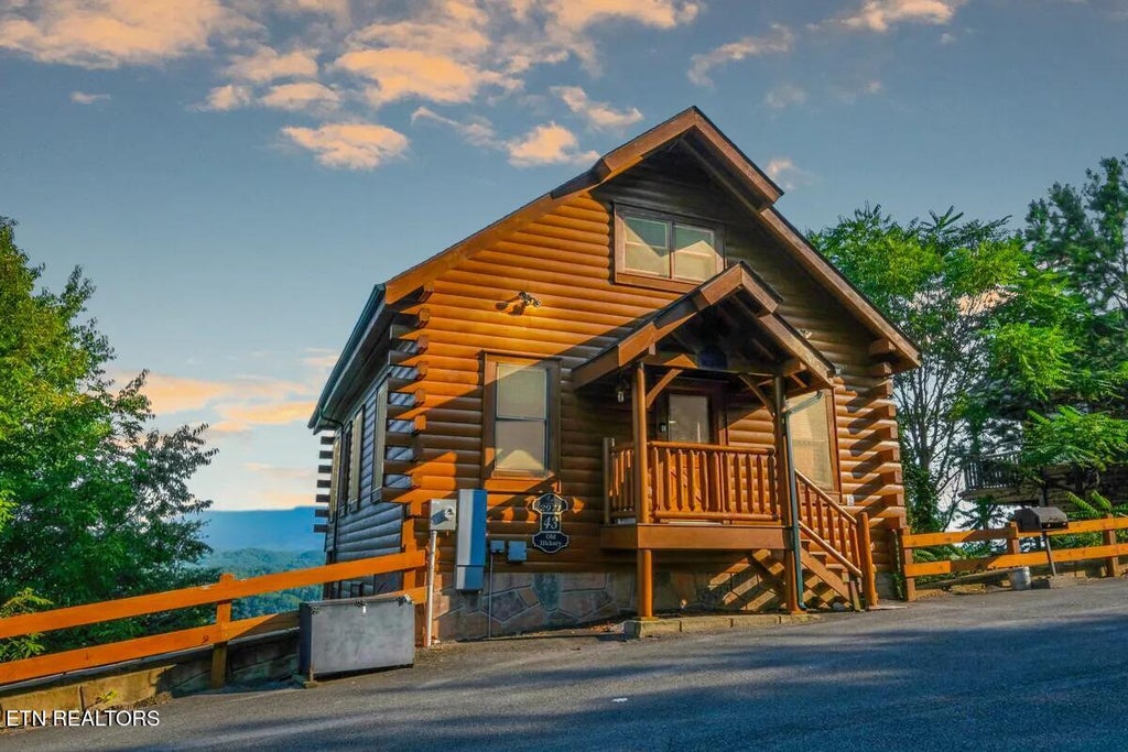 Photo of 2971 Legacy Vista Drive, Sevierville, TN 37876 (MLS # 1344200)