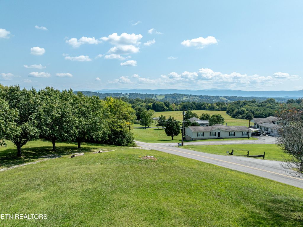 Photo of 1208 Ratledge Rd, Friendsville, TN 37737 (MLS # 1315778)