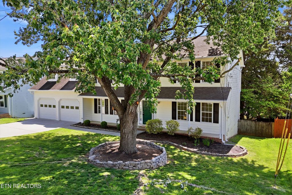 Photo of 11012 Center Cross Drive, Knoxville, TN 37934 (MLS # 1338192)