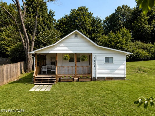 2114 LINCOLN ST, KNOXVILLE, TN 37920 - Image f72e826e7cb68cd877c12bcadd3e0548/1098366355