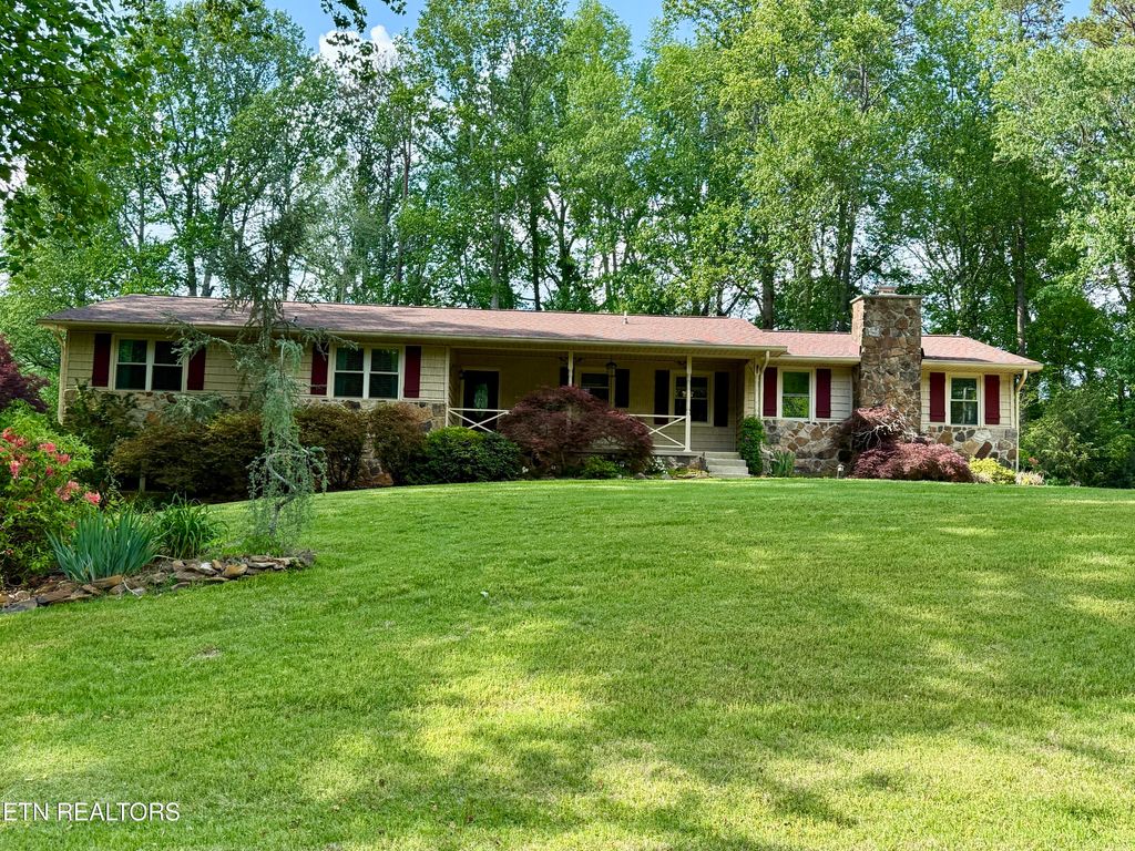 Photo of 161 Azalea Circle, Harriman, TN 37748 (MLS # 1299490)