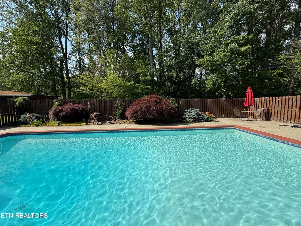 Photo of 161 Azalea Circle, Harriman, TN 37748 (MLS # 1299490)