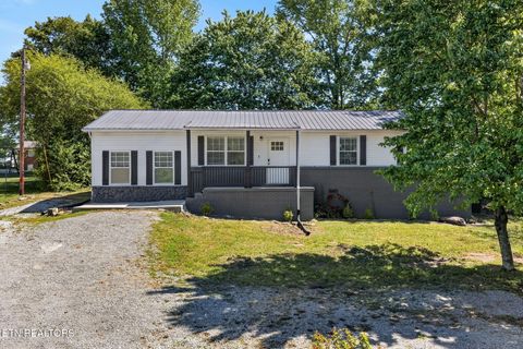 Photo of 651 Prentice St, Crossville, TN 38555 (MLS # 1339304)