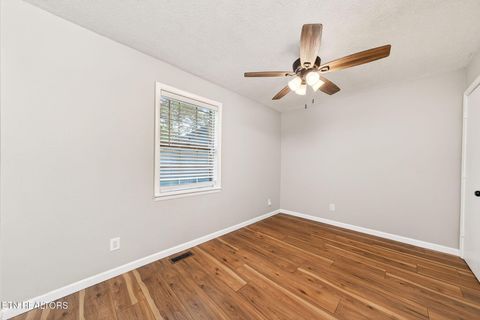 Tiny photo for 651 Prentice St, Crossville, TN 38555 (MLS # 1339304)