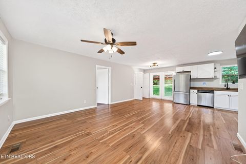 Tiny photo for 651 Prentice St, Crossville, TN 38555 (MLS # 1339304)