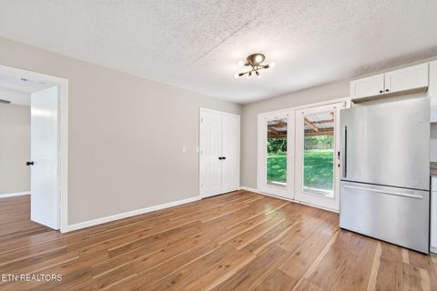 Tiny photo for 651 Prentice St, Crossville, TN 38555 (MLS # 1339304)