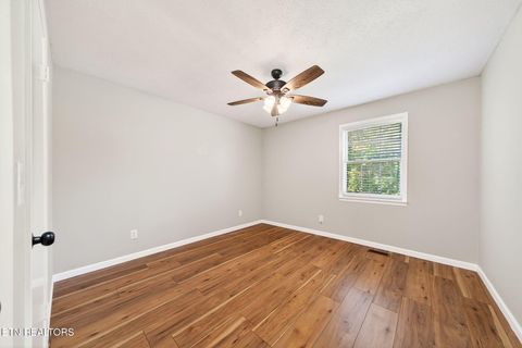 Tiny photo for 651 Prentice St, Crossville, TN 38555 (MLS # 1339304)