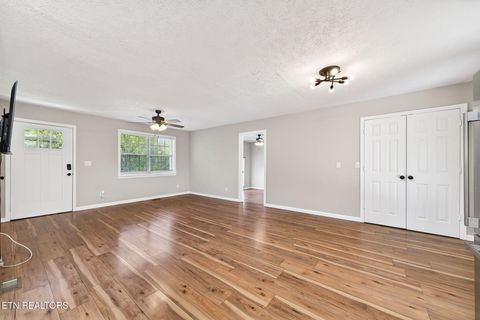 Tiny photo for 651 Prentice St, Crossville, TN 38555 (MLS # 1339304)