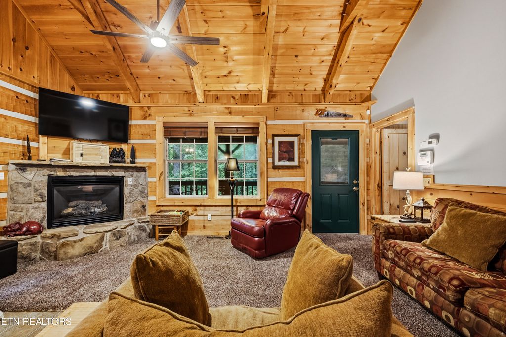 Photo of 745 Hazy Circle, Gatlinburg, TN 37738 (MLS # 1348541)