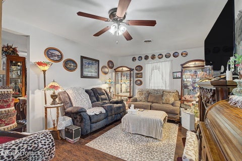 Tiny photo for 324 Fenway Drive, Pigeon Forge, TN 37863 (MLS # 1350066)