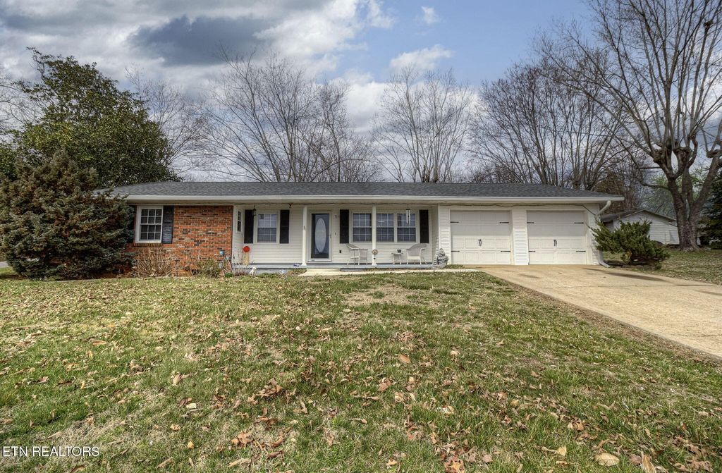 Photo of 700 Netherton Drive, Madisonville, TN 37354 (MLS # 1293111)